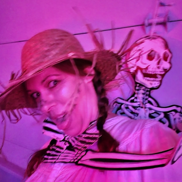 Meet your Posher, Meg - Picture 11 of 13